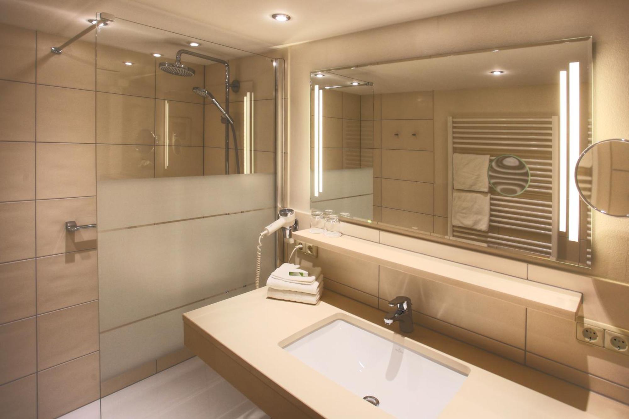 Hotel Brauereigasthof Landwehr-Braeu Reichelshofen Phòng bức ảnh