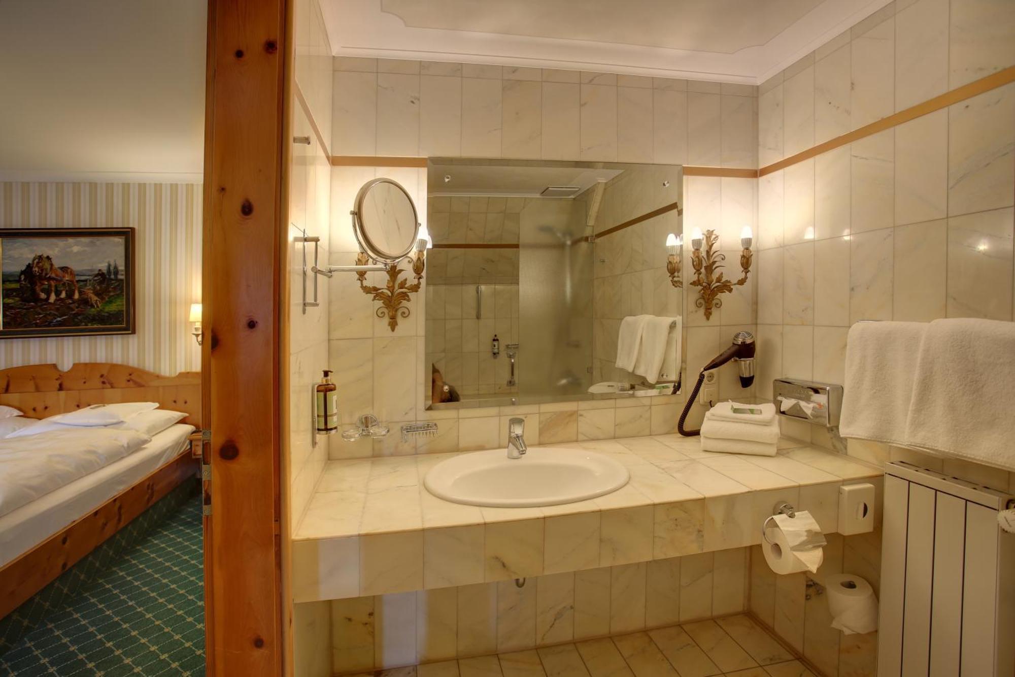 Hotel Brauereigasthof Landwehr-Braeu Reichelshofen Phòng bức ảnh