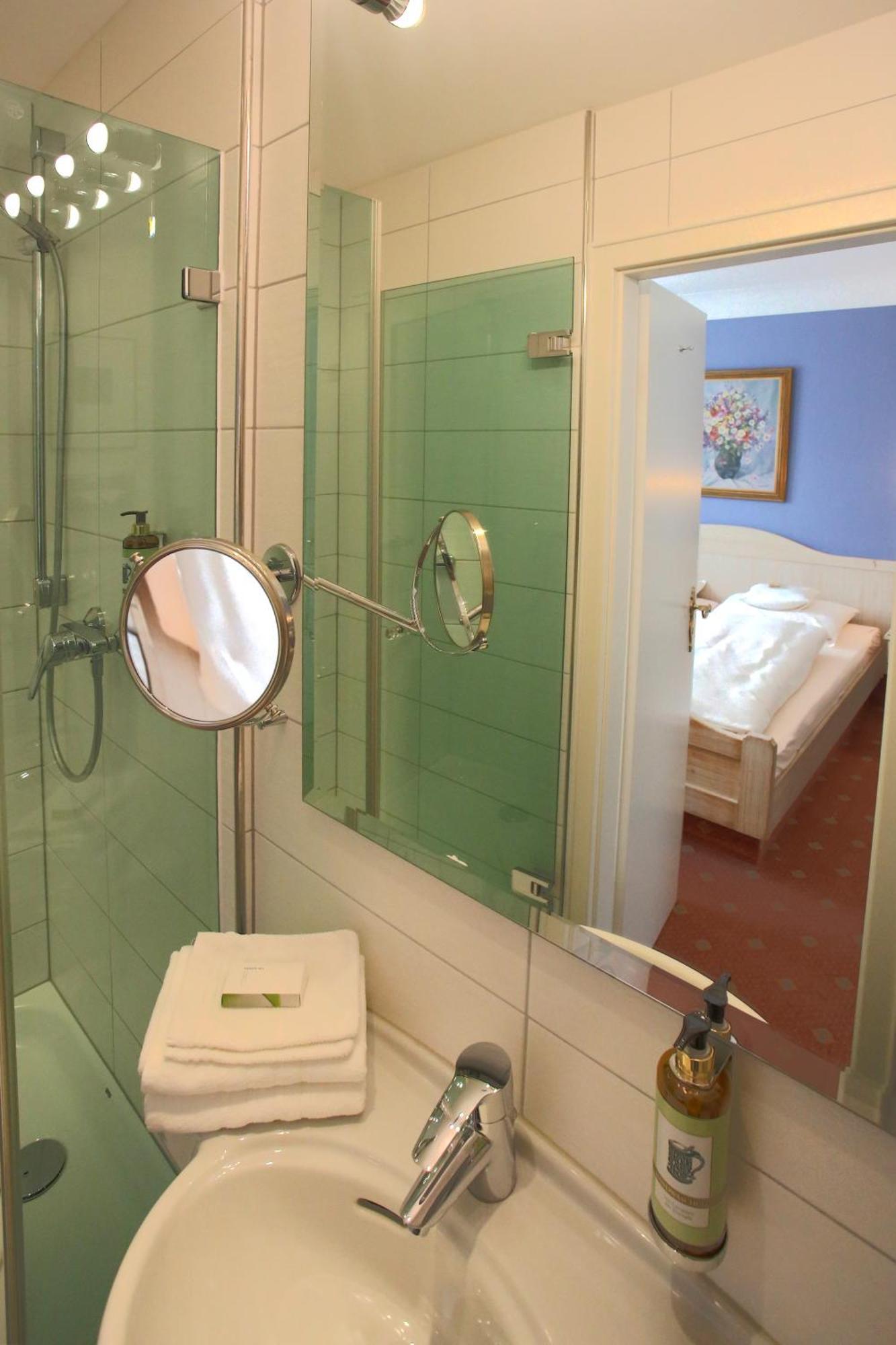 Hotel Brauereigasthof Landwehr-Braeu Reichelshofen Phòng bức ảnh