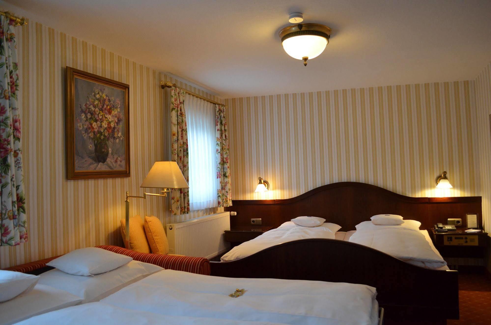 Hotel Brauereigasthof Landwehr-Braeu Reichelshofen Ngoại thất bức ảnh